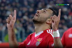 «Καυτός» Παυλίδης, μετά τη Μπαρτσελόνα «κάρφωσε» και τη Γιουβέντους (vid)