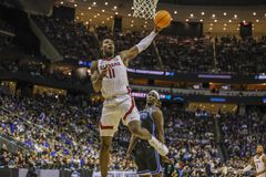 Έκλεισε Ομορούγι ο ΠΑΟΚ - Ποιος είναι ο θηριώδης σέντερ