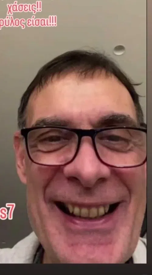 Απίστευτο σκηνικό: Οπαδός του Ολυμπιακού έκανε βιντεοκλήση στον Μπαρτζώκα από το Άμστερνταμ!