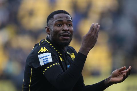 Πρόβλημα στον Άρη: Νοκ-άουτ ο Χόνγκλα, χάνει το ματς με τον Παναιτωλικό!