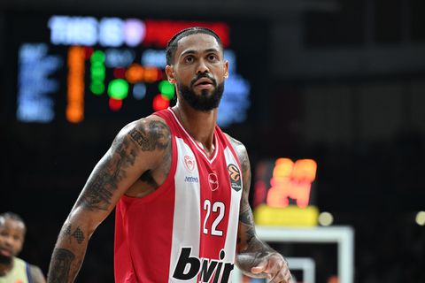 Ολυμπιακός - Μπαρτσελόνα: Ανησυχία για Ντόρσεϊ - Εσπευσμένα στα αποδυτήρια