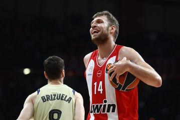 Βεζένκοφ: Το μήνυμα στις οικογένειες των θυμάτων και τα εύσημα στον Πασκουάλ