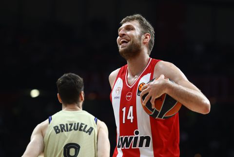 Βεζένκοφ: Το μήνυμα στις οικογένειες των θυμάτων και τα εύσημα στον Πασκουάλ