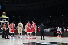 Ολυμπιακός - Μπαρτσελόνα: Σίγησε το ΣΕΦ για τα αδικοχαμένα θύματα στη Ρουμανία (vid)