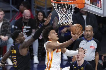 Οι Χοκς «άλωσαν» τη Βοστώνη