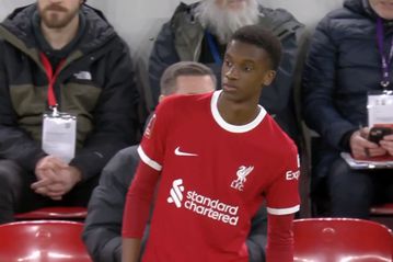 Έγραψε ιστορία ο Νιόνι που έγινε ο 3ος νεότερος παίκτης που αγωνίζεται στην ιστορία της Λίβερπουλ