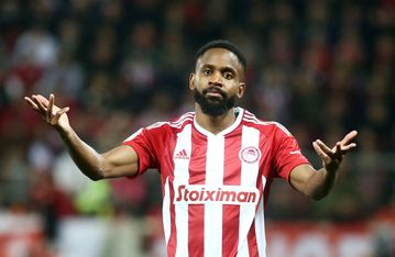 Για διεφθαρμένο διαιτητή κάνουν λόγο τα ΜΜΕ του Κονγκό μετά τα όσα συνέβησαν με τον Σεντρίκ Μπακαμπού (vid)