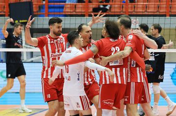 Με ανατροπή ο Ολυμπιακός, 3-1 τον ΠΑΟΚ και πρόκριση στον τελικό