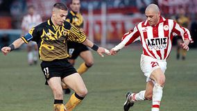 Πριν από 25 χρόνια η τελευταία νίκη της ΑΕΚ στη Νέα Φιλαδέλφεια επί του Ολυμπιακού για το πρωτάθλημα!