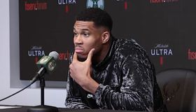 O Aντετοκούνμπο απάντησε στον ΛεΜπρόν: «Τρομερό κοπλιμέντο, αλλά δεν μου αρέσει...» (vid)