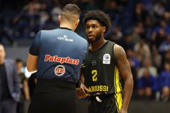 Ντρέπεται και η… ντροπή στο Ιβανώφειο: 27-6 οι βολές στο ημίχρονο