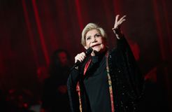 Μαρινέλλα: Η μελοποίηση της πιο ρομαντικής αθλητικής εποχής, μιας χώρας