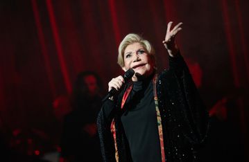 Μαρινέλλα: Η μελοποίηση της πιο ρομαντικής αθλητικής εποχής, μιας χώρας