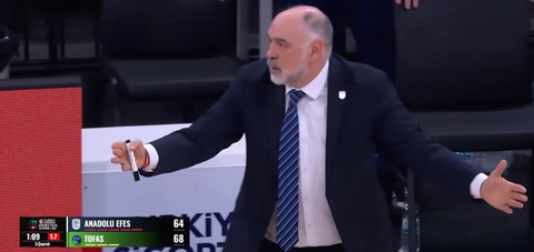 Απίστευτη αποβολή στον Λάσο επειδή... άγγιξε καταλάθος διαιτητή! (vid)