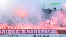 Εκρηκτική ατμόσφαιρα με δεκάδες καπνογόνα στη Νίκαια! (vid)