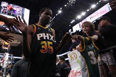 Βγήκαν τα... μαχαίρια στους Σανς: Δυσαρεστημένος με τον ρόλο του ο Ντουράντ