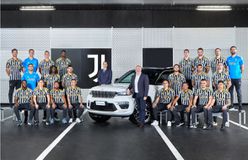 Με εξηλεκτρισμένα Jeep Grand Cherokee 4xe κυκλοφορούν οι παίκτες της Γιουβέντους