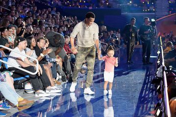 H οικογένεια Κάρι έχει μετανιώσει για την υπερέκθεση των παιδιών της (vid)