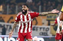 «Φρέναρε» τον Εμβιλά, στρέφεται αλλού…