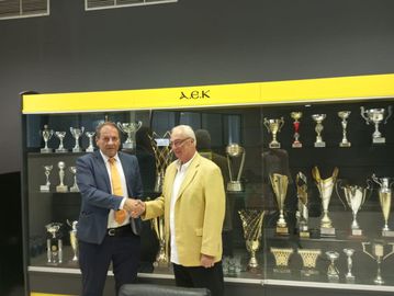 Συνάντηση Αγγελόπουλου με το βλέμμα στο αναπτυξιακό πλάνο του κλειστού των Λιοσίων