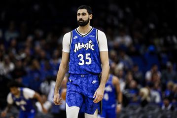 O Γκόγκα Μπιτάτζε είναι ο ιδανικός ψηλός για να «μπει» δίπλα στον Ματίας Λεσόρ (vids)