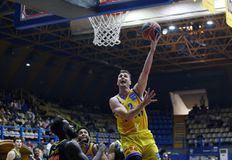 Ντάνγκουμπιτς: «Να δείξουμε τον χαρακτήρα μας και να παίξουμε καλό μπάσκετ με τον Ολυμπιακό»