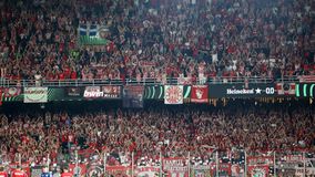 Σείστηκε η OPAP Arena: «Περαία μου, με τον Σαρωνικό σου, που έχεις για καμάρι σου τον Ολυμπιακό σου» (vid)