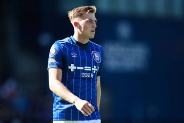 Η Τσέλσι κερδίζει τη μάχη και «κλέβει» μεταγραφικό στόχο της Μάντσεστερ Γιουνάιτεντ