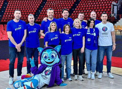 Eurobasket Γυναικών 2025: «Όταν παίζουν τα κορίτσια, εμείς παίζουμε... κερκίδα» - To επικό βίντεο με Ζήση- Διαμαντίδη (vid)