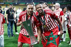 Οι πορωτικές ομιλίες των Ελ Αραμπί, Γιόβετιτς και Φορτούνη πριν τον τελικό του Conference League: «Φέρτε το γ@@@@@@ο τρόπαιο»