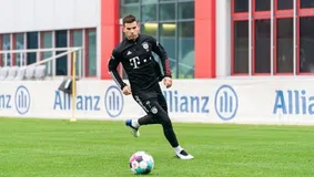 Στο Παρίσι για ιατρικές εξετάσεις και υπογραφές με την Παρί ο Λούκας Ερναντές