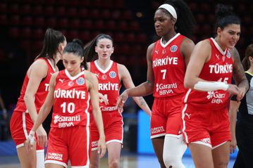 Θρίαμβος της Τουρκίας επί της Λιθουανίας και πρόκριση στα προκριματικά του Παγκοσμίου Κυπέλλου