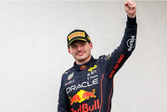 Φερστάπεν για Χάμιλτον: «Θα δείχνει... κουλ στη Ferrari, δε θέλω να φύγω από τη Red Bull»