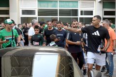 Η επιθυμία έγινε πραγματικότητα: Ο κόσμος του Παναθηναϊκού απαίτησε… Σλούκα κι εκείνος βγήκε για την πρώτη αποθέωση!