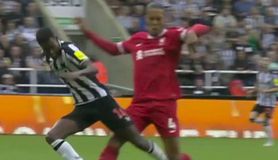 «Καμπάνα» στον Φαν Ντάικ από την FA για την «επίθεση» στον Μπρουκς