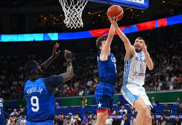 Ξέχασε την Team USA, γιατί παίζει «τελικό»! (vid)