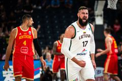 «Καυτό» ξεκίνημα του Βαλαντσιούνας κόντρα στο Μαυροβούνιο (vid)