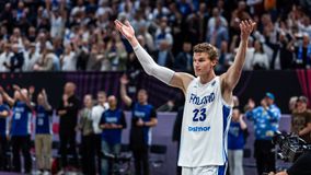 Η μυθική εμφάνιση του Λάουρι Μάρκανεν (vid)