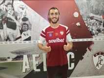 Άγνωστοι βανδάλισαν το αυτοκίνητο του Μουτίνιο της ΑΕΛ