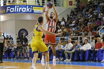 Τα highlights της 20άρας του Ολυμπιακού επί του Περιστερίου (vid)