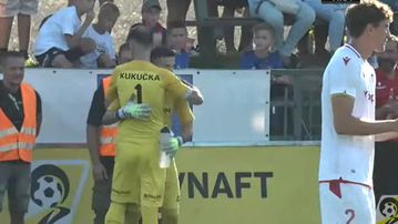 Τερματοφύλακας στη Σλοβακία «κρέμασε» τα γάντια του σε αγώνα με αντίπαλο τον γιο του