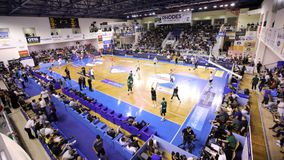 Η άφιξη Ολυμπιακού και Παναθηναϊκού AKTOR στο κλειστό της Ρόδου (vids)