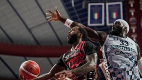 Αποδυναμωμένη η Βενέτσια αλλά παραμένει επικίνδυνη