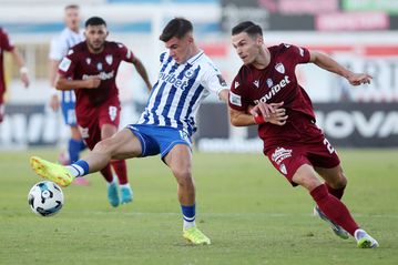 «Ατσάλινη» η ΑΕΛ Novibet των 10 παικτών, έφυγε με βαθμό από το Περιστέρι