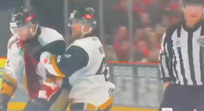 Σοκ στην Αγγλία: Αθλητής του χόκεϊ σκοτώθηκε σε αγώνα, παγοπέδιλο του έκοψε τον λαιμό (vid)