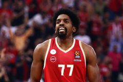 Οι ευχές του Ολυμπιακού στον Σακίλ και την Μπέριλ ΜακΚίσικ για τη γέννηση της κόρης τους