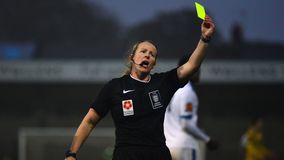 Πρόστιμο σε ποδοσφαιρική ομάδα για σεξιστικό σύνθημα οπαδών προς γυναίκα διαιτητή