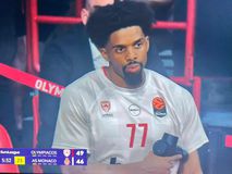 Τι είναι αυτό το… πιστόλι που κρατούσε ο ΜακΚίσικ στον πάγκο (gallery)