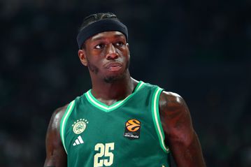 Η αλλαγή παπουτσιών του Κέντρικ Ναν που «απογείωσε» τον Παναθηναϊκό (pics)