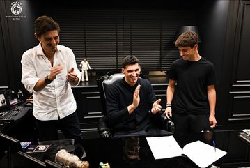 Το «ζντο» του Γιαννακόπουλου, του γιού του και του Μήτογλου, οι αγκαλιές και τα χαμόγελα (pics)